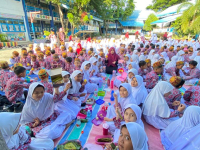SEUDATI (Sehari Berbudaya Aceh Pasti ) Memperkenalkan jenis-jenis kue khas Aceh kepada siswa-siswi SDN 24 Banda Aceh